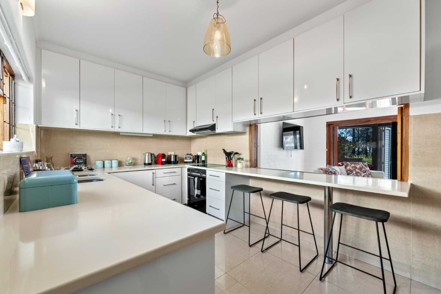 To Let 3 Bedroom Property for Rent in Bakoven Western Cape